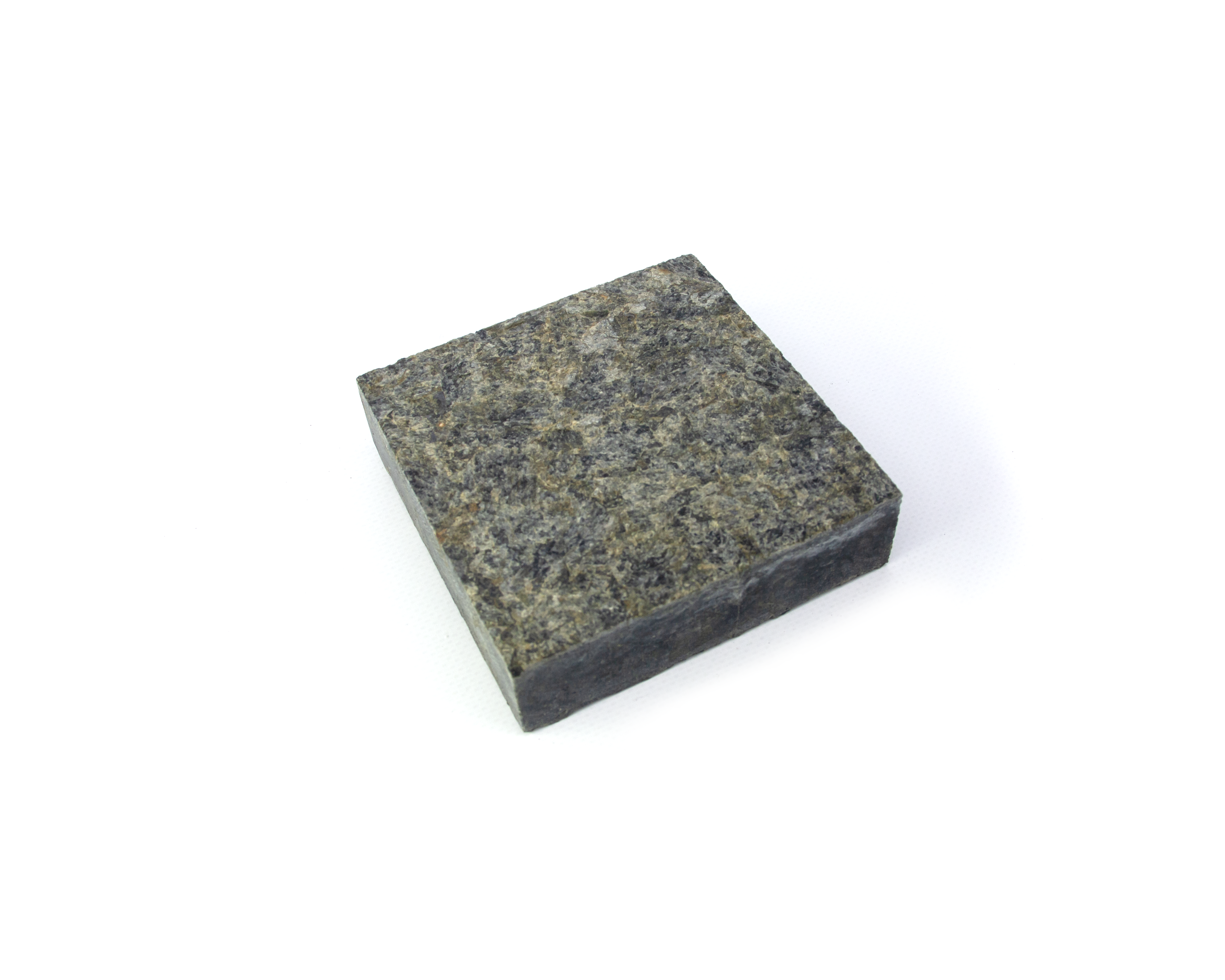 Бруківка гранітна гранітна з  лабрадориту 100х100х30 мм пиляна  термооброблена