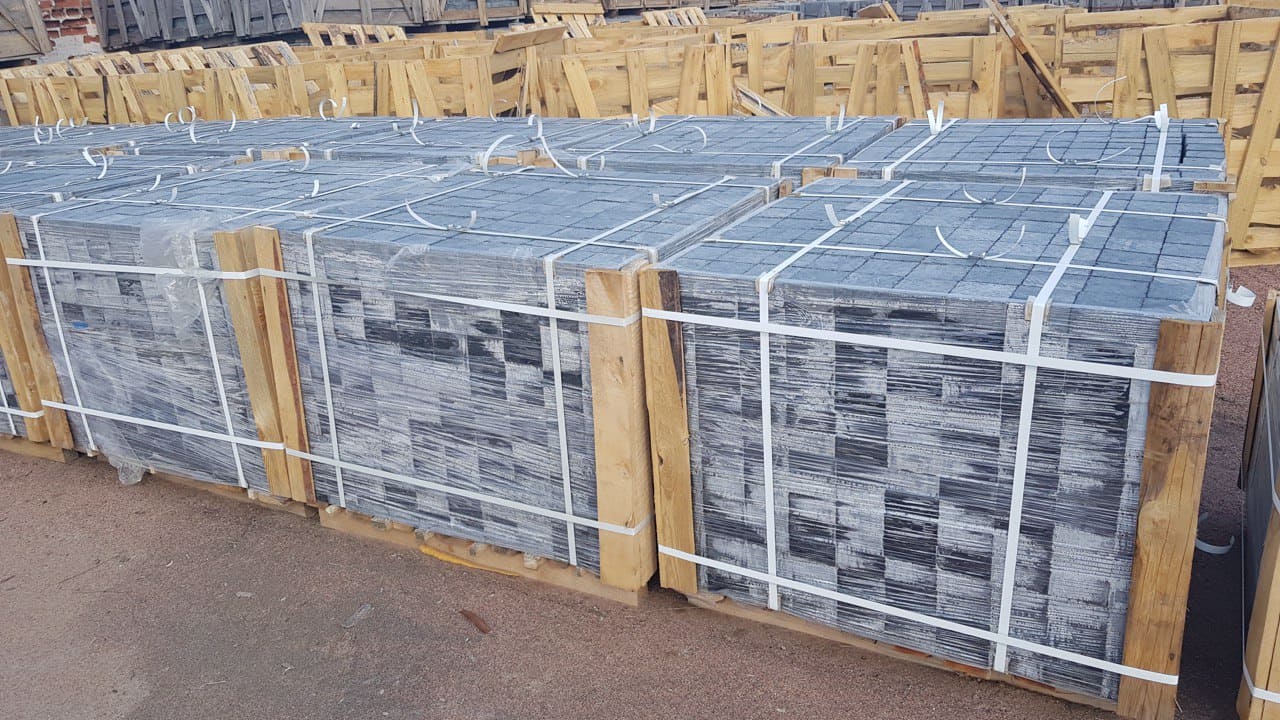 Бруківка гранітна  з  габро 100х100х40 мм пиляна  термооброблена — додаткове фото